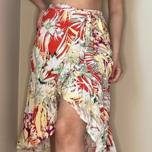 Beautiful Flowy Skirt with tropical Pattern